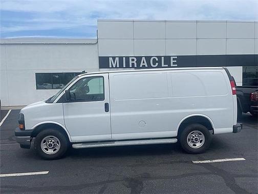 2023 GMC Savana 2500 Work Van