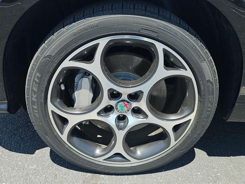Misano Blue Metallic 2024 Alfa Romeo Tonale Ti EAWD