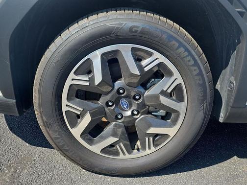 2025 Subaru Forester Base