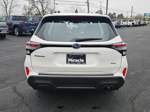 Crystal White Pearl 2025 Subaru Forester Base