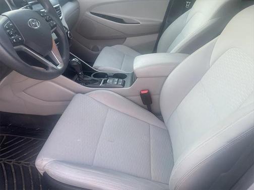 2019 Hyundai TUCSON SE