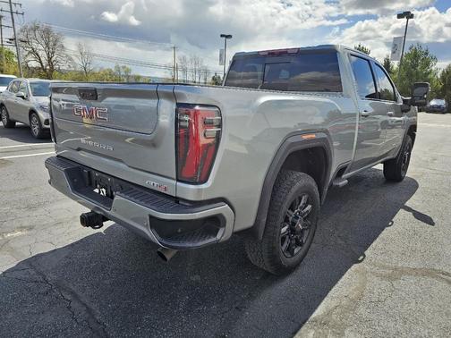 Sterling Metallic 2024 GMC Sierra 2500 AT4