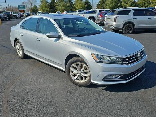 2017 Volkswagen Passat 1.8T SEL Premium