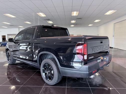 Crystal Black Pearl 2024 Honda Ridgeline Black