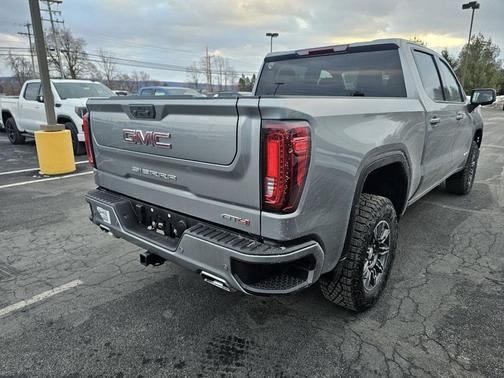 2025 GMC Sierra 1500 AT4
