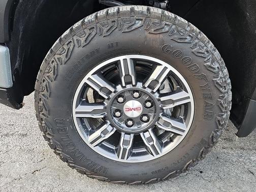 2025 GMC Sierra 1500 AT4