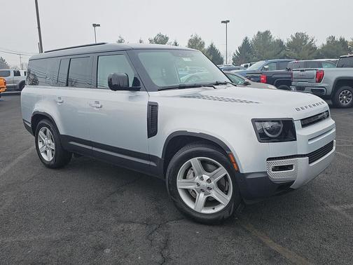 2023 Land Rover Defender 130 SE