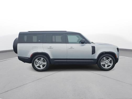 2023 Land Rover Defender 130 SE