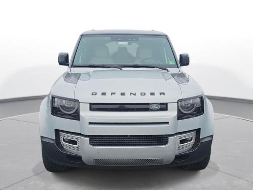 2023 Land Rover Defender 130 SE