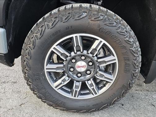 2025 GMC Sierra 1500 AT4