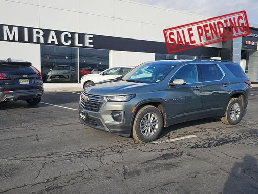 2023 Chevrolet Traverse LT Leather