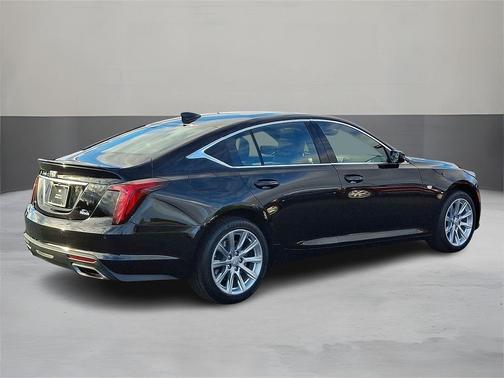 2022 Cadillac CT5 Luxury