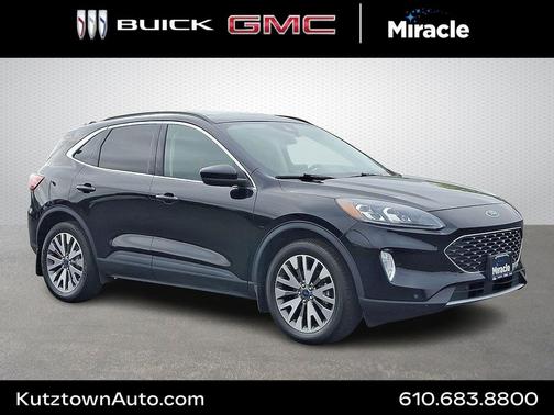 2022 Ford Escape Titanium