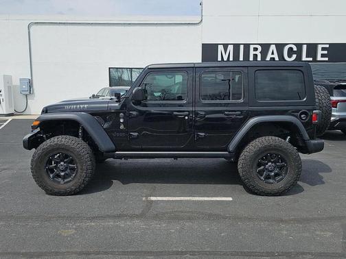 Black Clearcoat 2024 Jeep Wrangler Willys