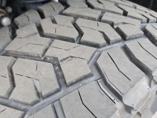 Black Clearcoat 2024 Jeep Wrangler Willys