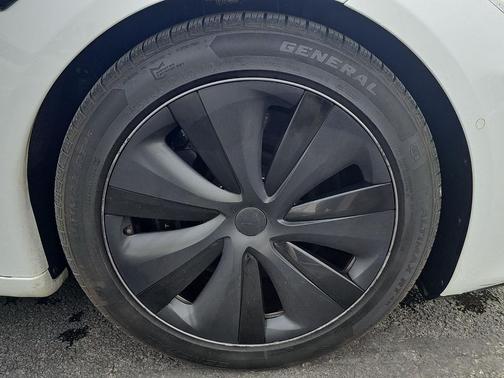 2022 Tesla Model S Dual Motor All-Wheel Drive