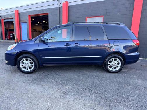 Stratosphere Mica 2005 Toyota Sienna XLE Limited