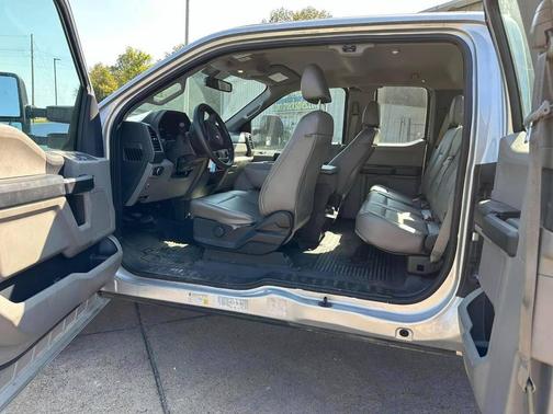 2020 Ford F-250 XL 4x2 4dr SuperCab 8 ft. LB Pickup