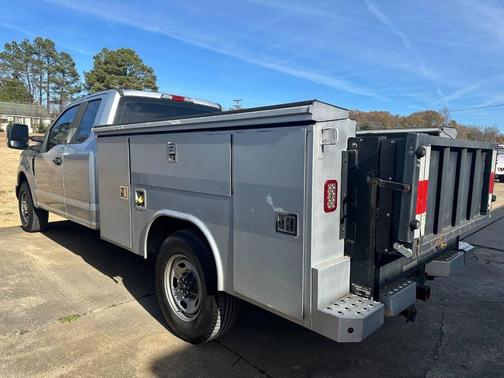 2020 Ford F-250 XL 4x2 4dr SuperCab 8 ft. LB Pickup