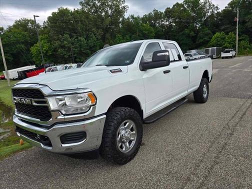 2023 RAM 3500 Tradesman 4x4 4dr Crew Cab 8 ft. LB SRW Pickup