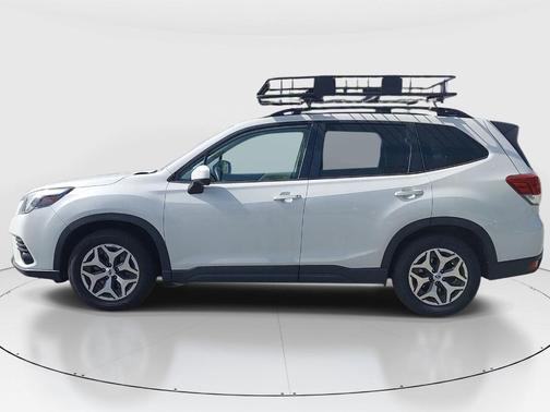 Crystal White Pearl 2024 Subaru Forester Premium