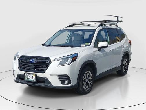 Crystal White Pearl 2024 Subaru Forester Premium