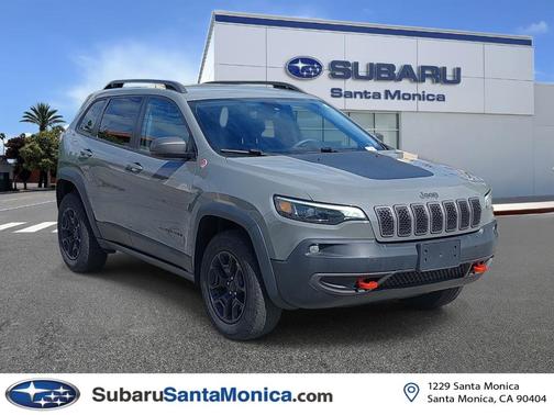 Sting Gray Clearcoat 2019 Jeep Cherokee Trailhawk