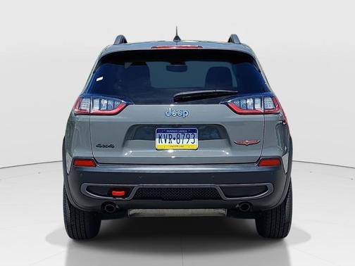 Sting Gray Clearcoat 2019 Jeep Cherokee Trailhawk