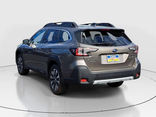 Brilliant Bronze Metallic 2023 Subaru Outback Limited