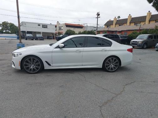 2019 BMW 540 i