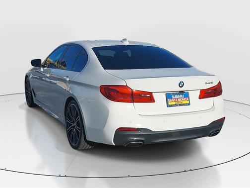 2019 BMW 540 i