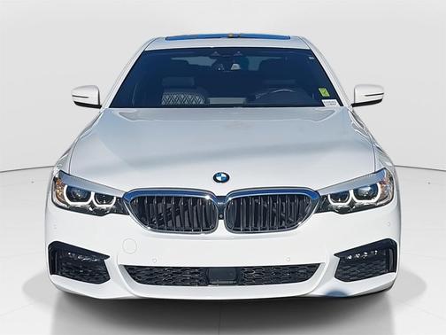 2019 BMW 540 i