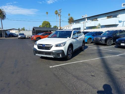 2022 Subaru Outback Touring XT