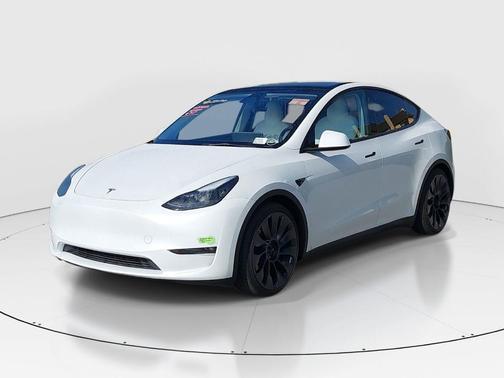 White 2023 Tesla Model Y Performance