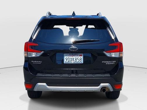 Crystal Black Silica 2022 Subaru Forester Touring