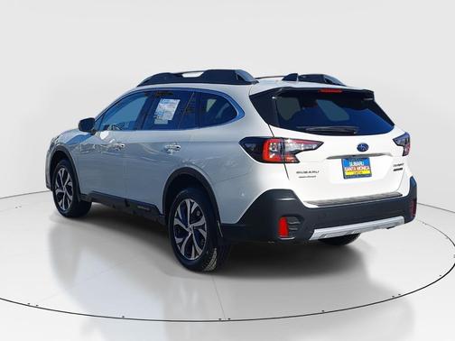 2022 Subaru Outback Touring XT