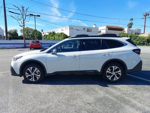 2022 Subaru Outback Touring XT