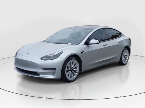 Silver 2022 Tesla Model 3 Long Range