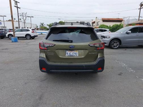 2024 Subaru Outback Premium