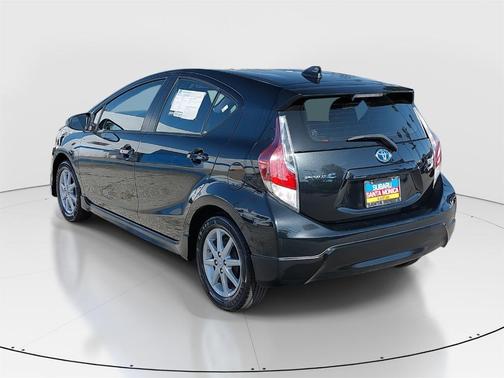 2017 Toyota Prius c One