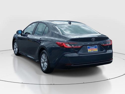 UNDERGROUND 2025 Toyota Camry LE