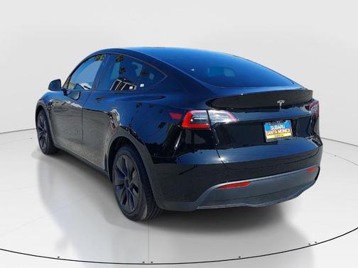 Black 2025 Tesla Model Y Long Range