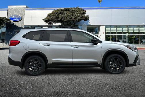 Silver 2026 Subaru Ascent Onyx Edition Touring