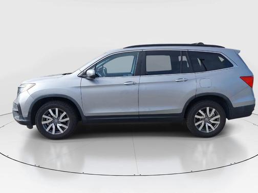 Lunar Silver Metallic 2019 Honda Pilot EX