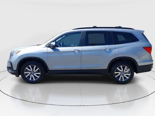 Lunar Silver Metallic 2019 Honda Pilot EX