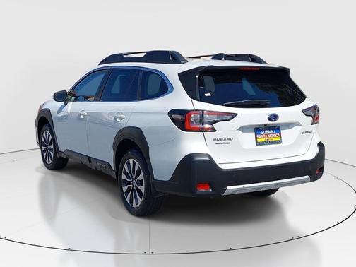Crystal White Pearl 2023 Subaru Outback Limited