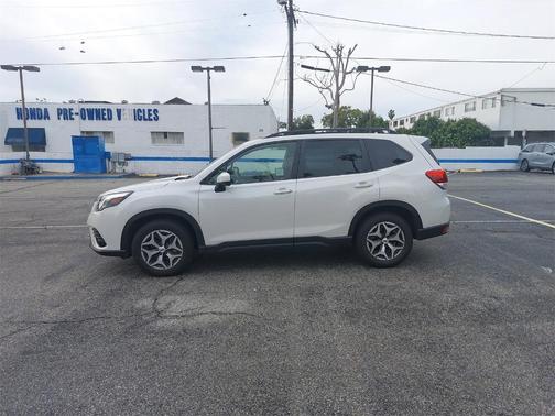 2022 Subaru Forester Premium