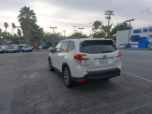 2022 Subaru Forester Premium