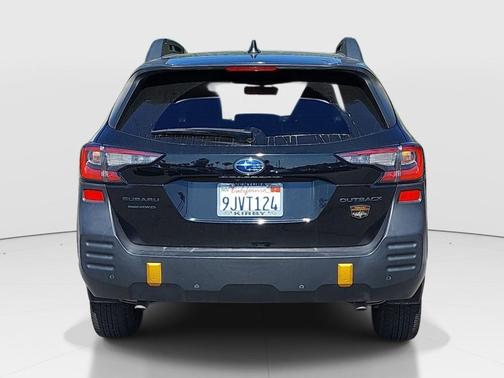 Crystal Black Silica 2024 Subaru Outback Wilderness