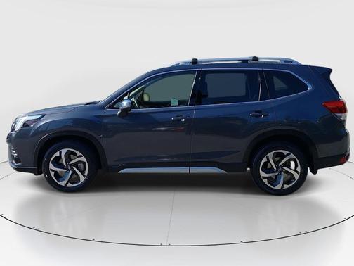 Magnetite Gray Metallic 2023 Subaru Forester 2.5i Touring
